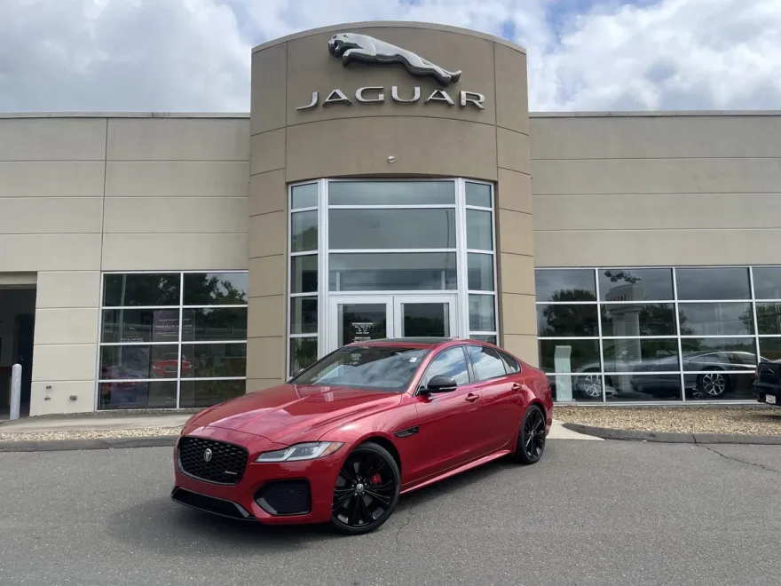 2024 Jaguar XF P300 R-Dynamic SE photo 1