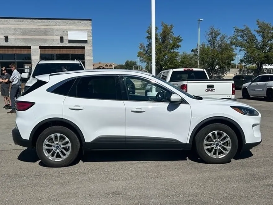 2021 Ford Escape SE photo 1