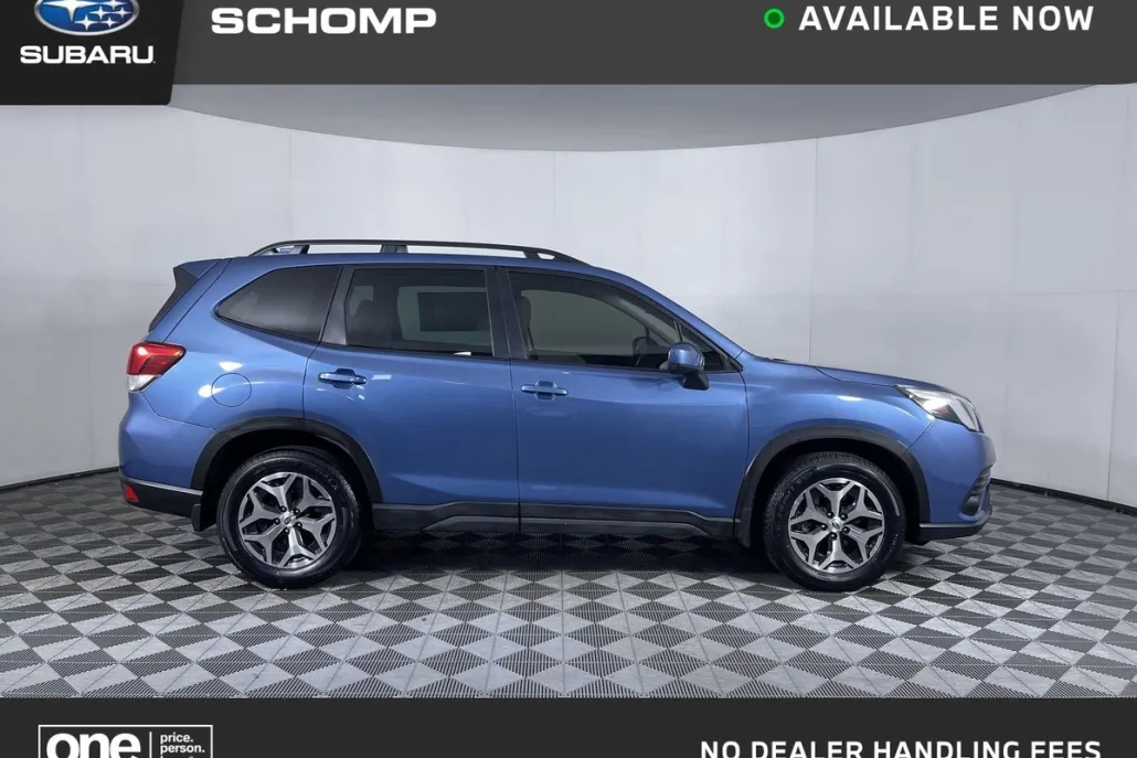 2023 Subaru Forester Premium Base photo 1