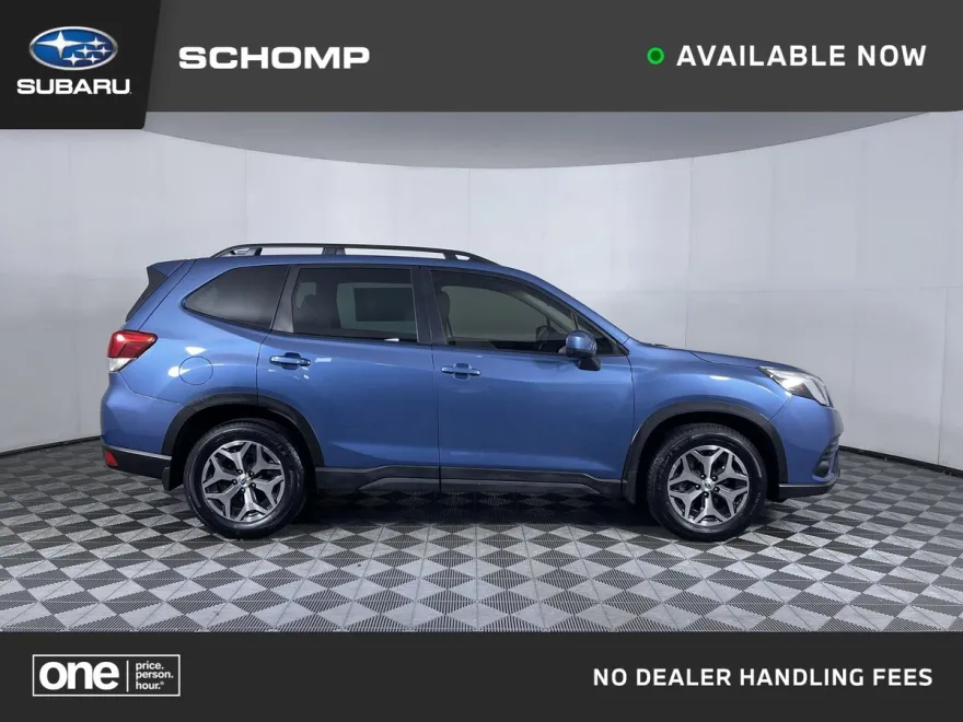 2023 Subaru Forester Premium Base photo 1