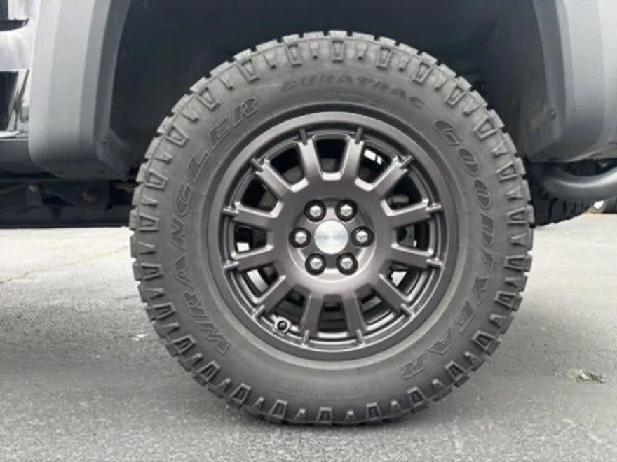 2021 Chevrolet Colorado ZR2 photo 1
