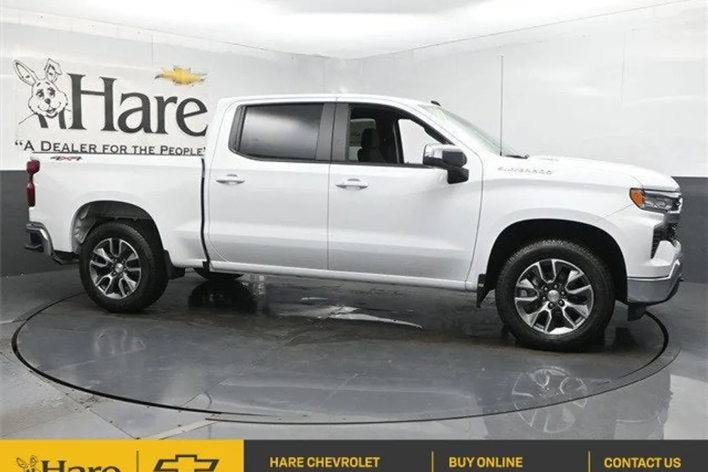 2025 Chevrolet Silverado 1500 LT photo 1