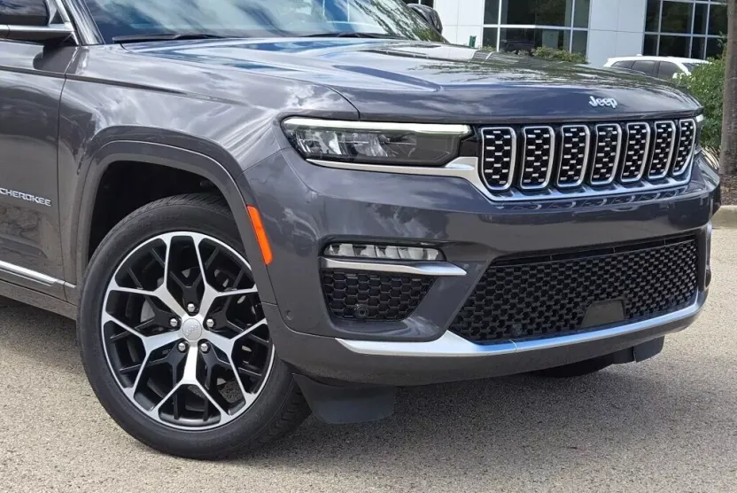 2024 Jeep Cherokee Summit Reserve 4xe photo 1