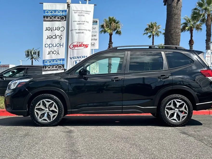 2020 Subaru Forester Premium photo 1