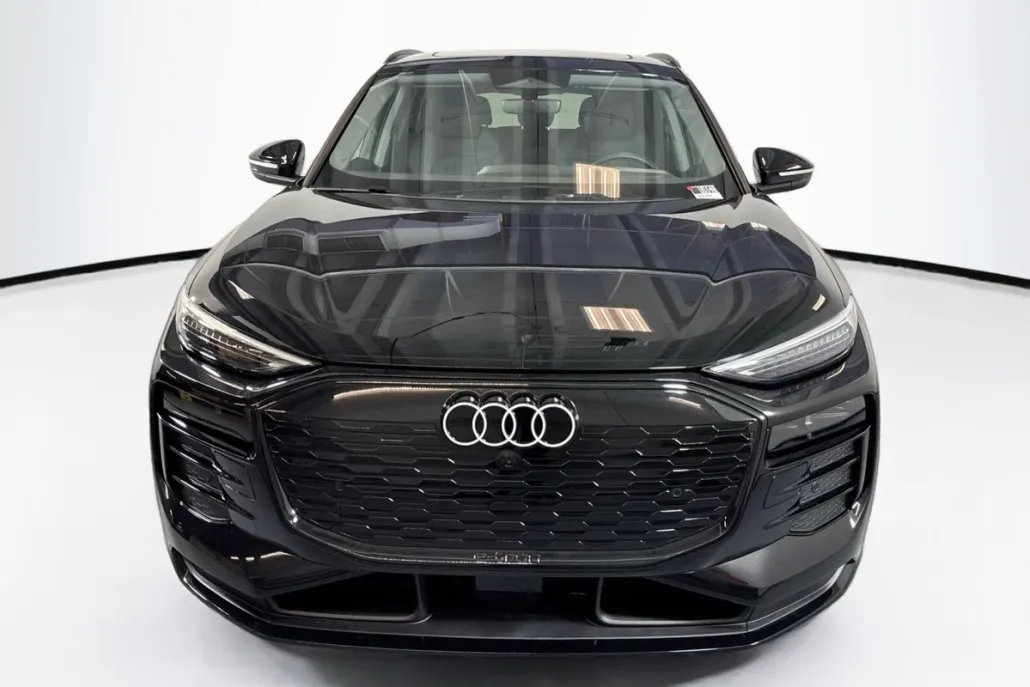2025 Audi Q6 E-tron Premium Plus photo 1