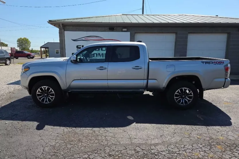 2022 Toyota Tacoma 4x4 TRD Sport photo 1
