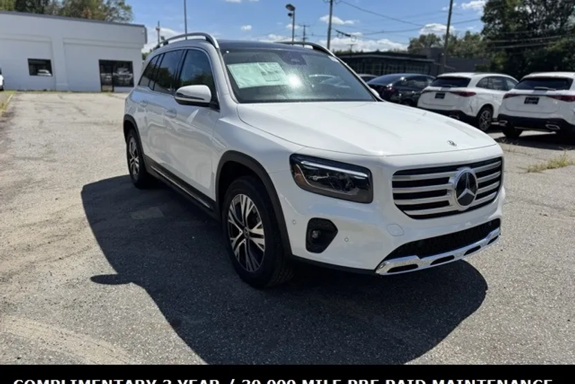 2026 Mercedes Benz GLB 250 4MATIC photo 1