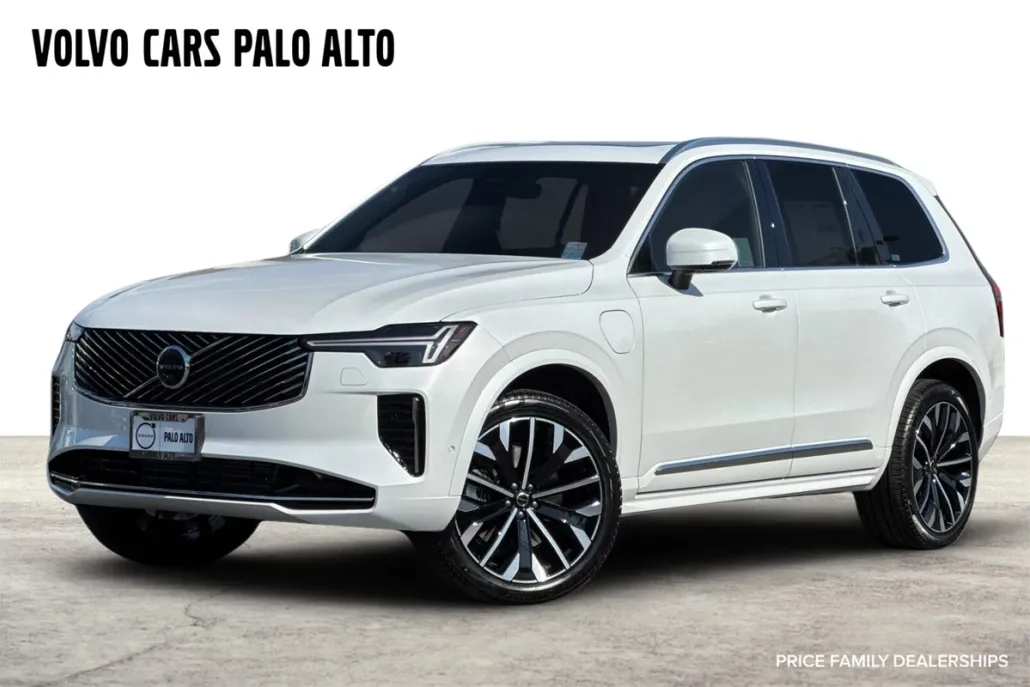 2026 Volvo XC90 T8 Plus photo 1