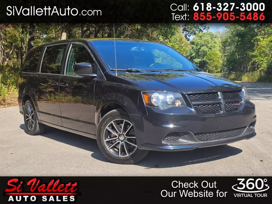 2018 Dodge Grand Caravan SE Plus photo 1