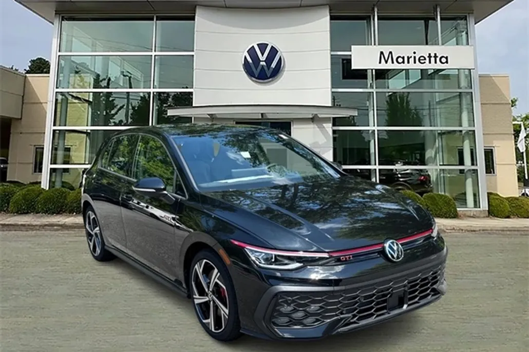 2025 Volkswagen Golf GTI SE photo 1