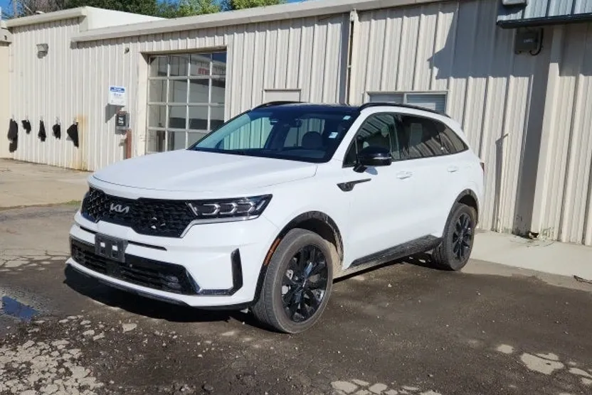 2022 Kia Sorento SX photo 1