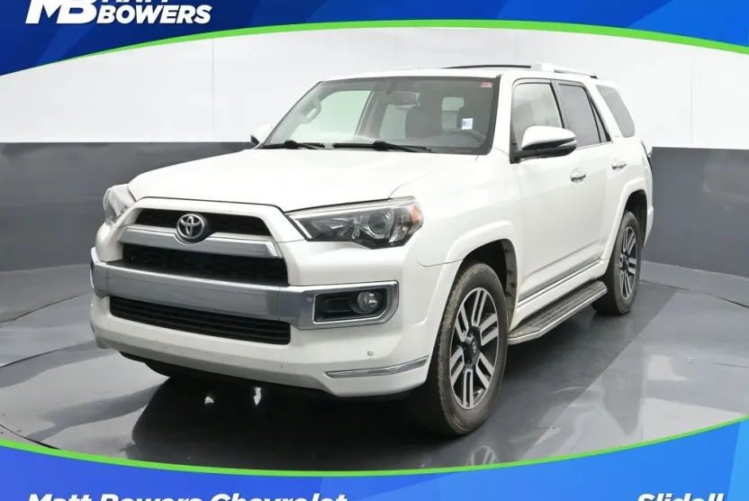 2018 Toyota 4Runner SR5 photo 1