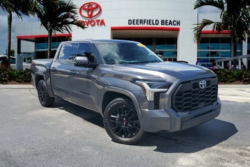 2023 Toyota Tundra SR5 photo 1