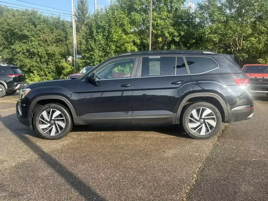 2024 Volkswagen Atlas SE Technology photo 1