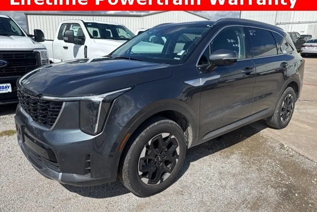 2024 Kia Sorento S photo 1