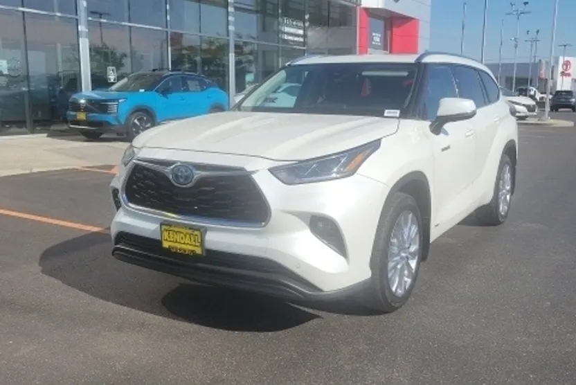 2021 Toyota Highlander Hybrid Limited photo 1