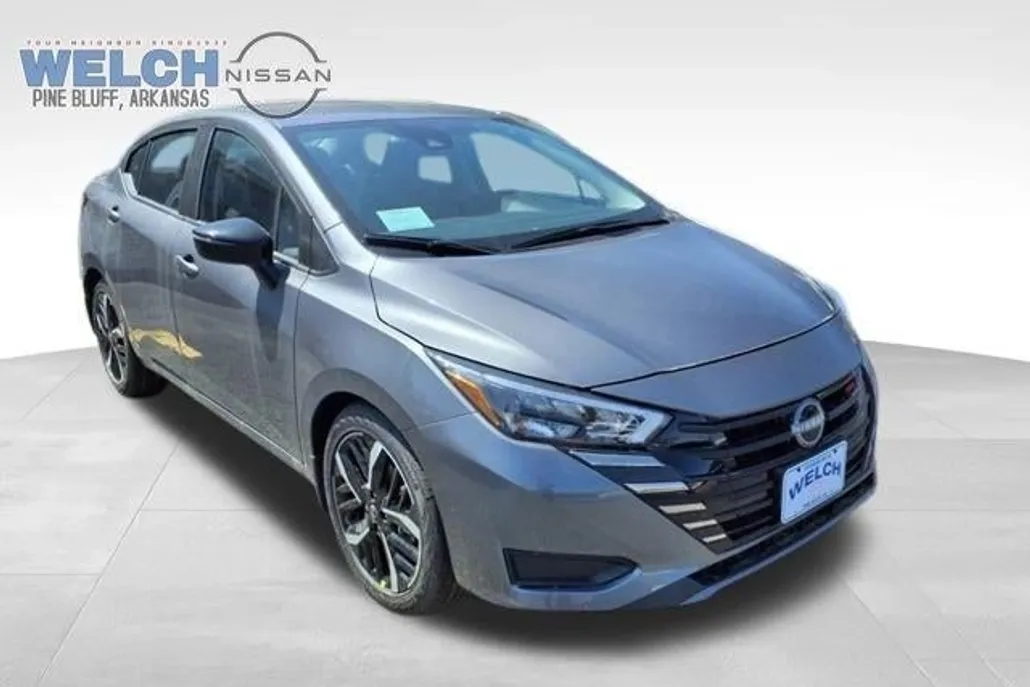 2025 Nissan Versa SR photo 1