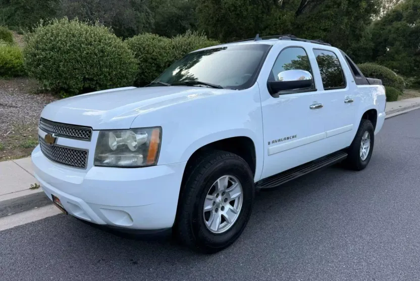 2007 Chevrolet Avalanche LTZ photo 1