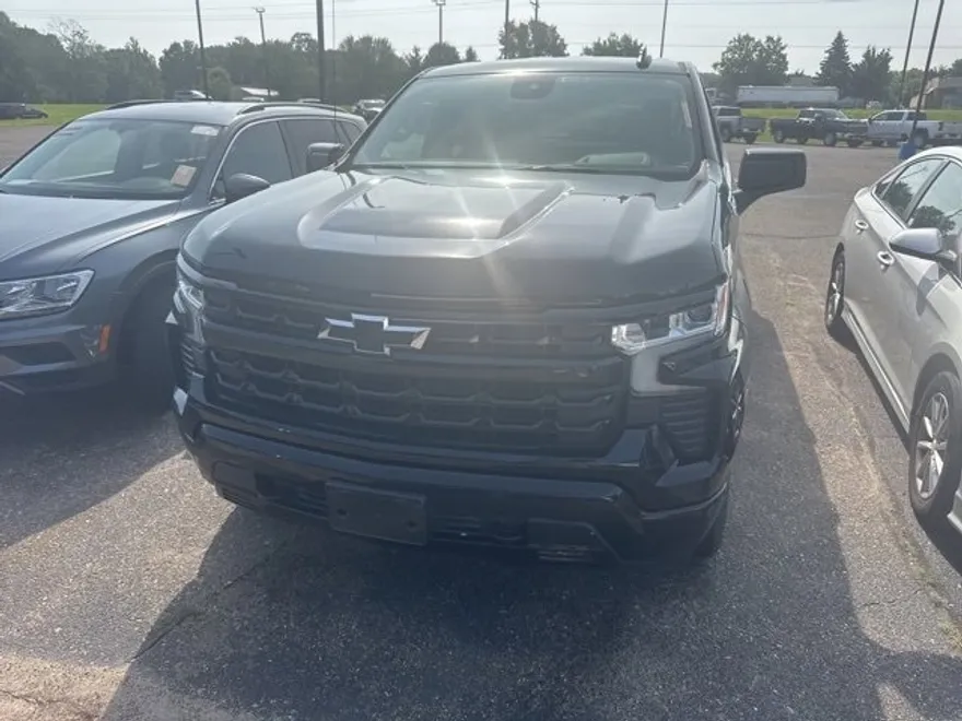 2022 Chevrolet Silverado 1500 RST photo 1