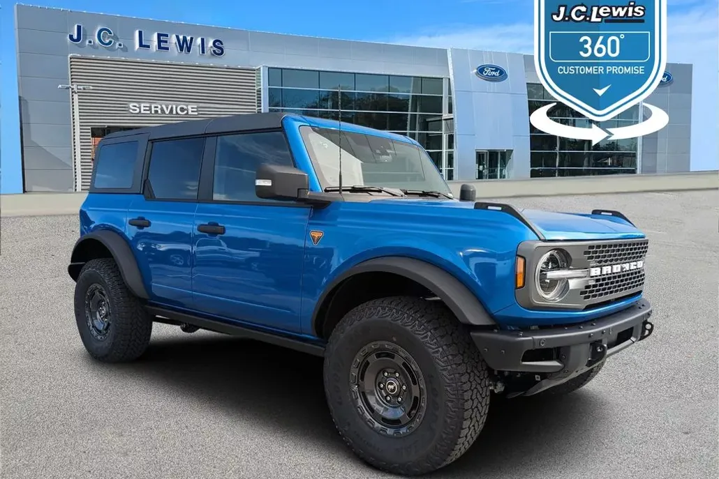 2025 Ford Bronco Badlands photo 1