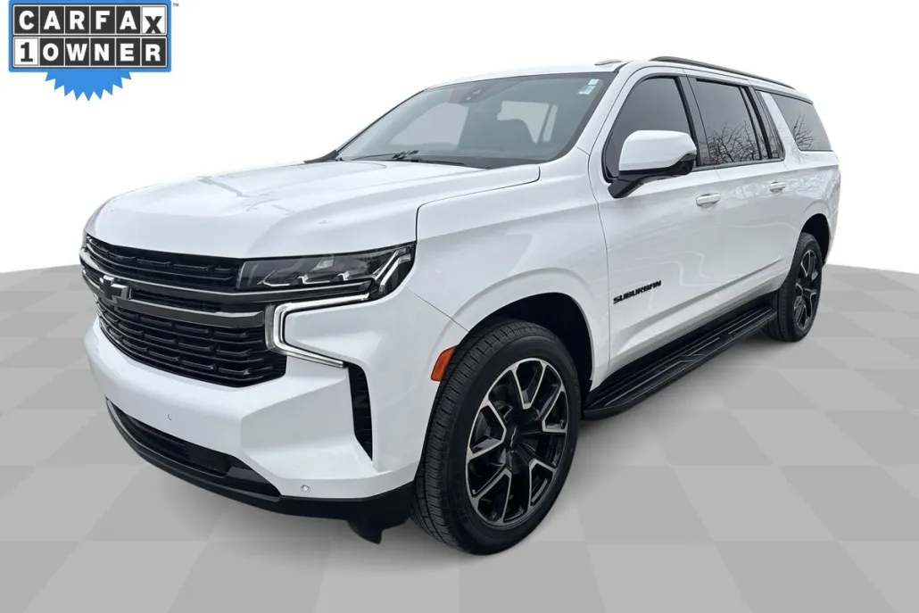 2022 Chevrolet Suburban RST photo 1