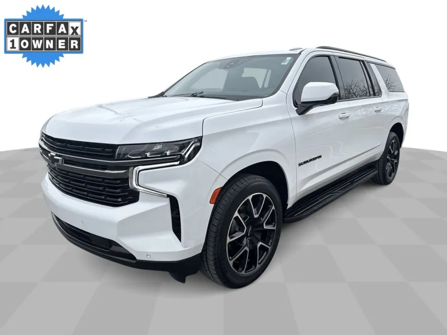 2022 Chevrolet Suburban RST photo 1