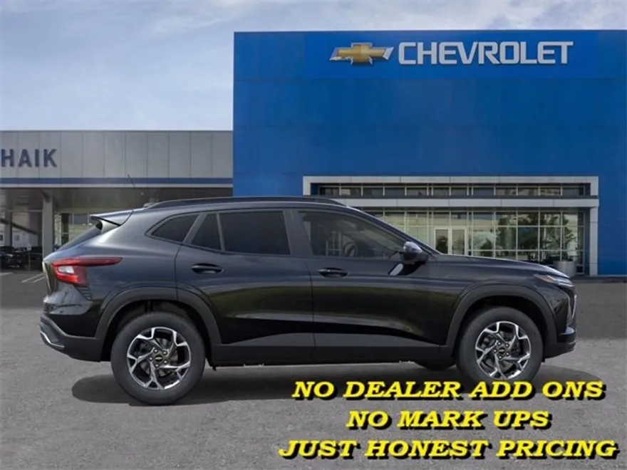 2026 Chevrolet Trax LT photo 1