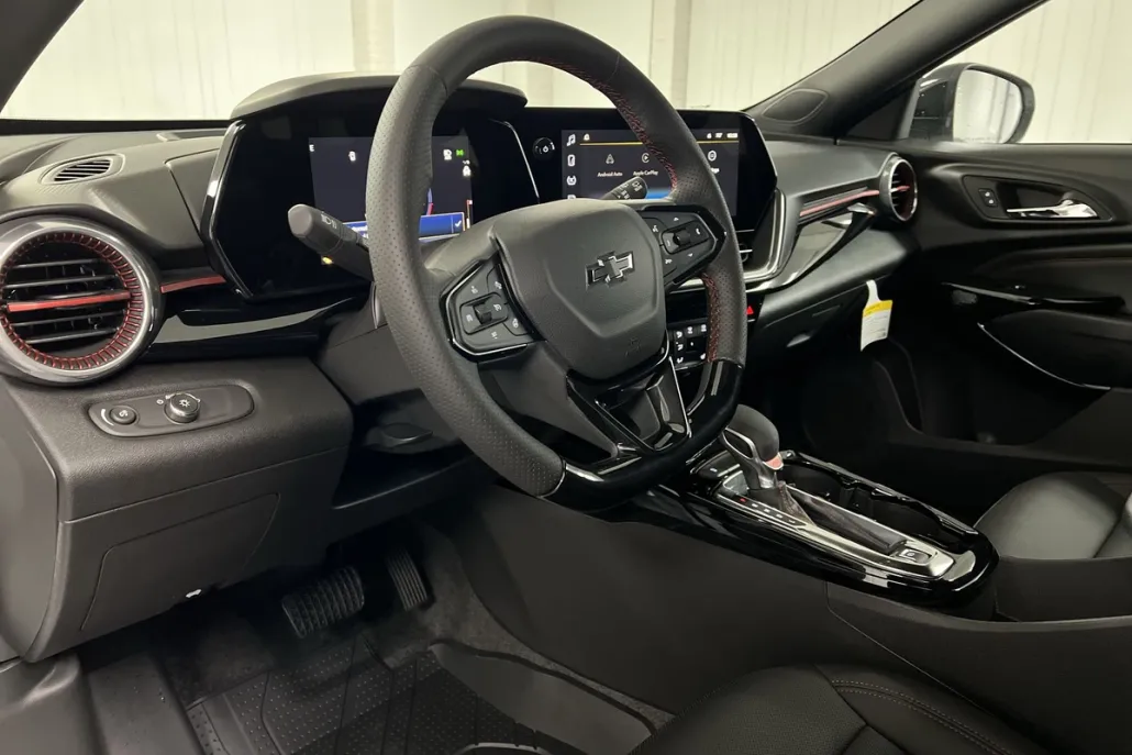 2025 Chevrolet Trax photo 1