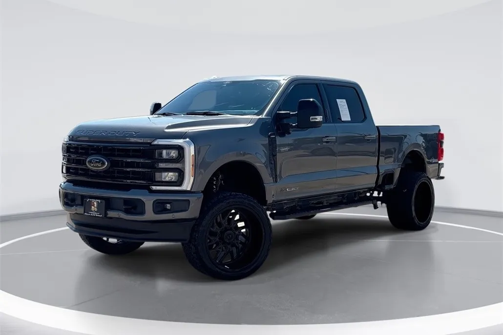 2024 Ford F-250 Lariat photo 1