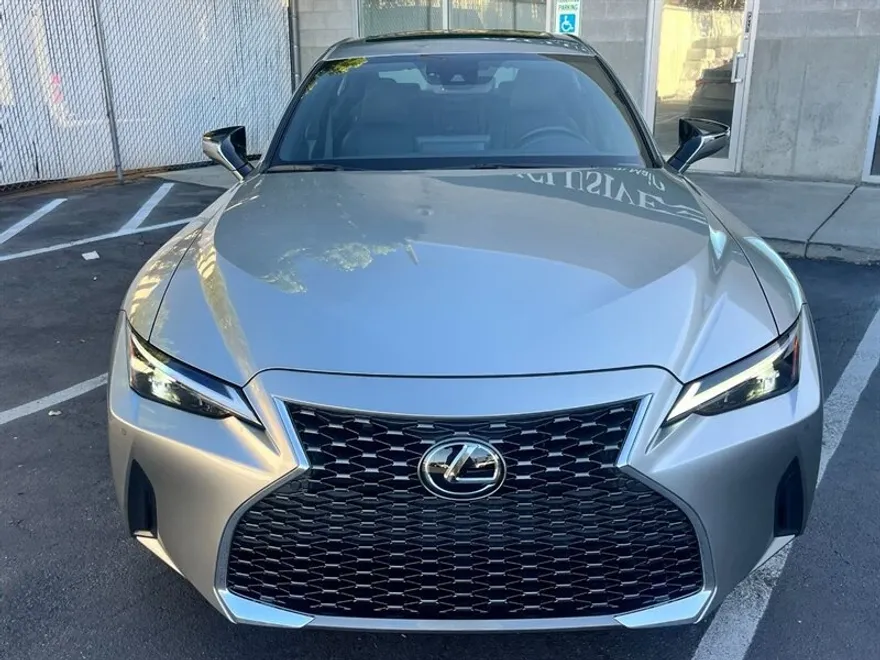 2023 Lexus IS 300 photo 1