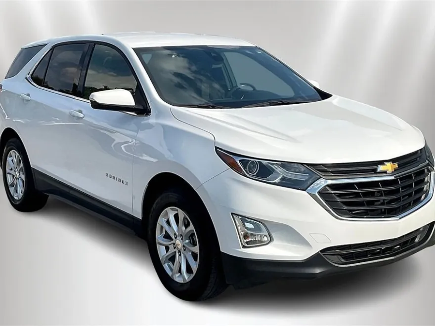 2019 Chevrolet Equinox LT photo 1
