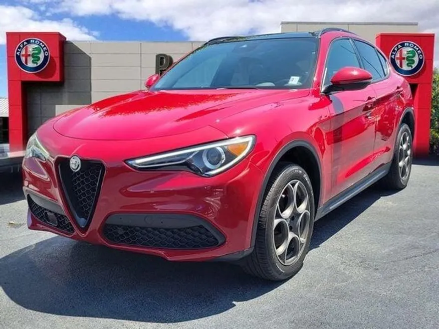 2022 Alfa Romeo Stelvio Sprint photo 1