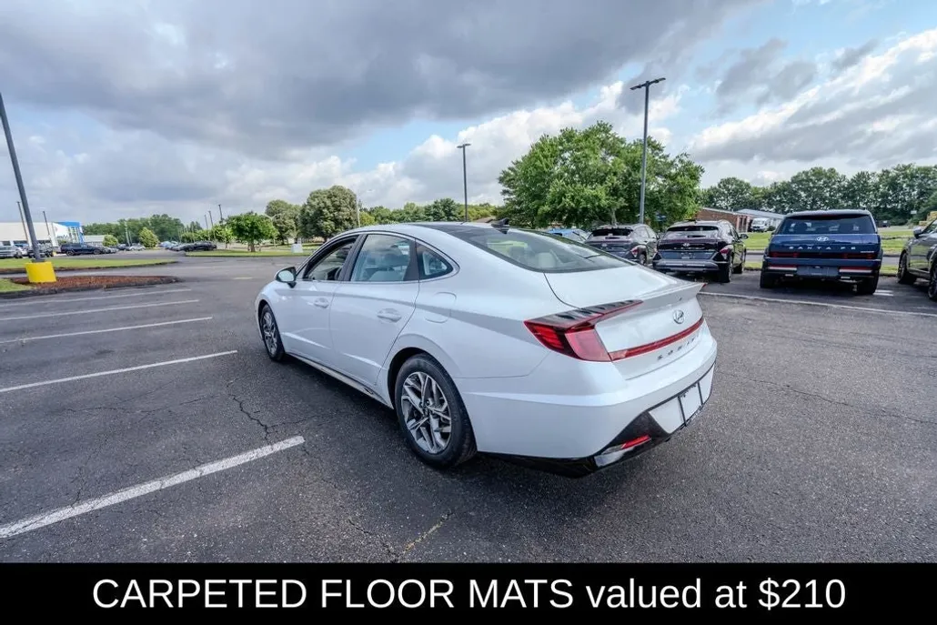 2023 Hyundai Sonata SEL photo 1