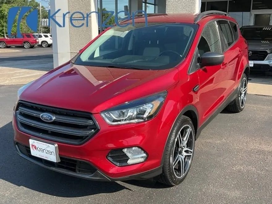 2019 Ford Escape SEL photo 1