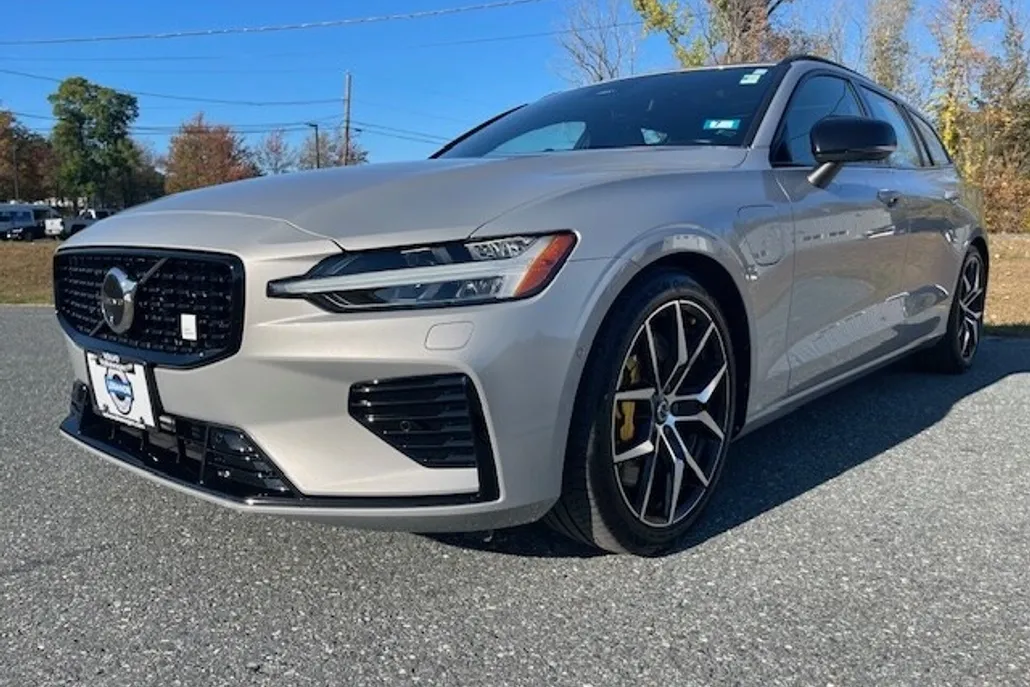 2024 Volvo V60 T8 Polestar photo 1