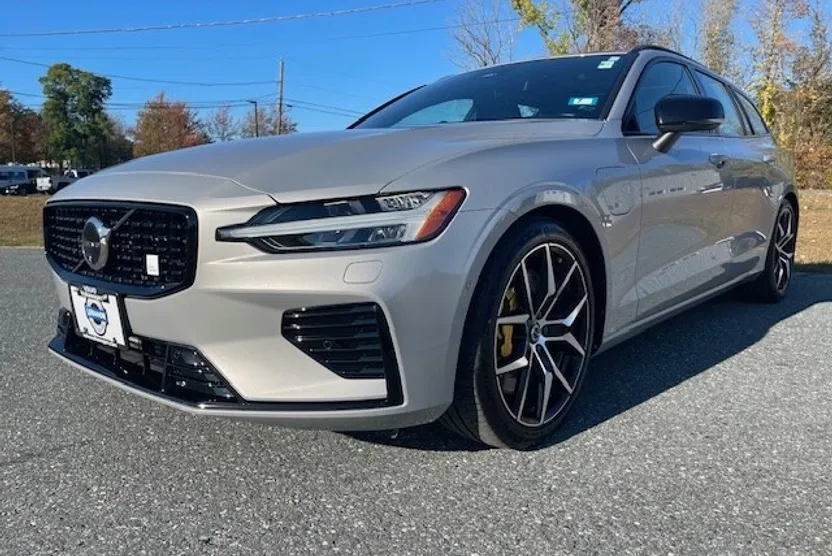 2024 Volvo V60 T8 Polestar photo 1