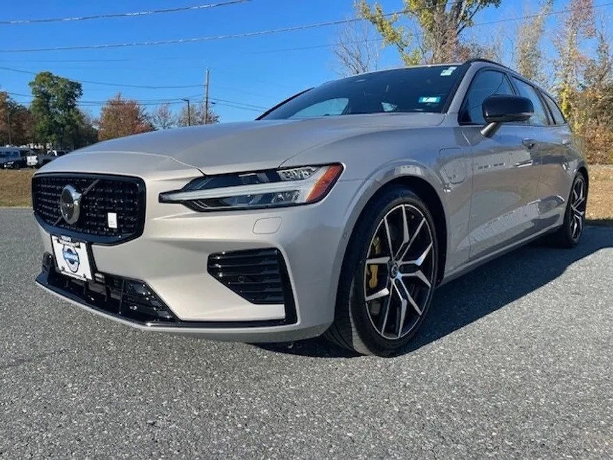 2024 Volvo V60 T8 Polestar photo 1