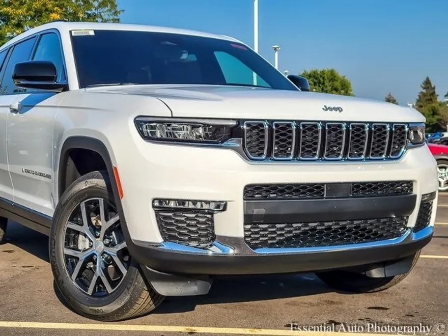 2025 Jeep Grand Cherokee Limited photo 1