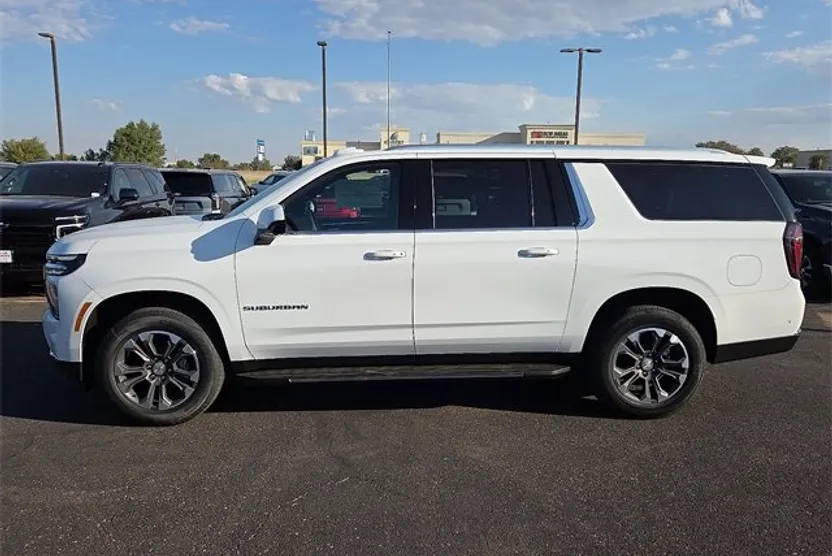 2026 Chevrolet Suburban LS photo 1