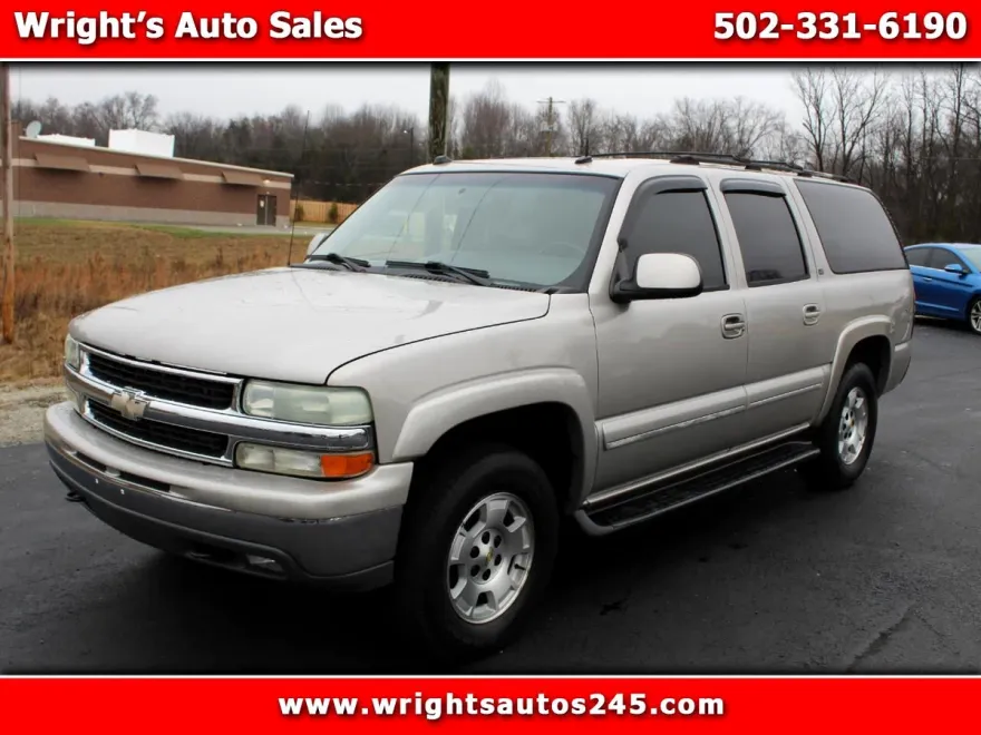 2004 Chevrolet Suburban 1500 LT photo 1