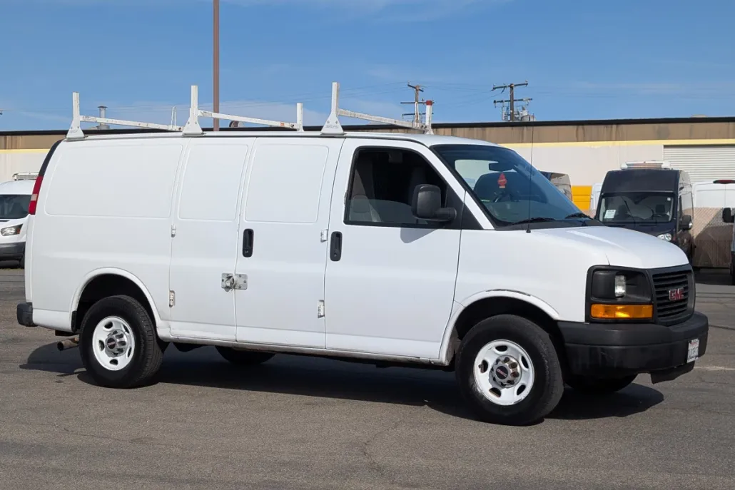 2011 Gmc Savana 2500 Cargo photo 1