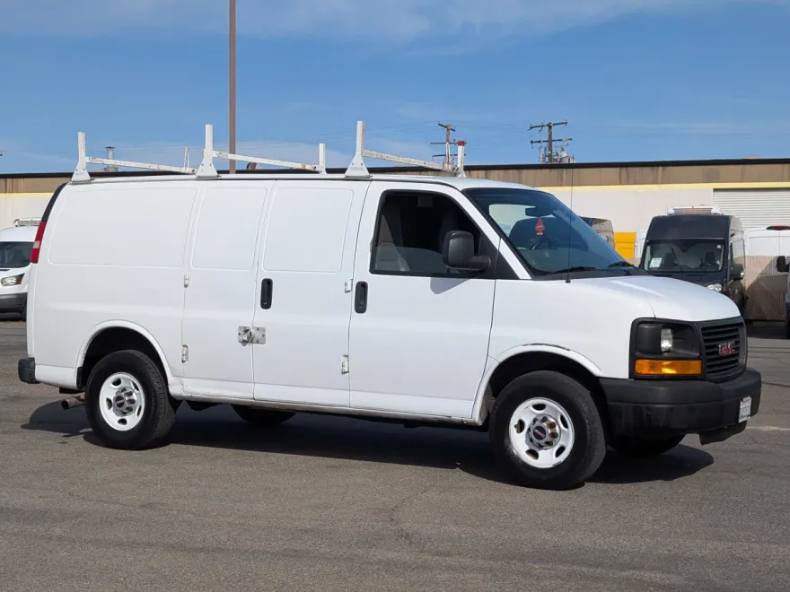 2011 Gmc Savana 2500 Cargo photo 1