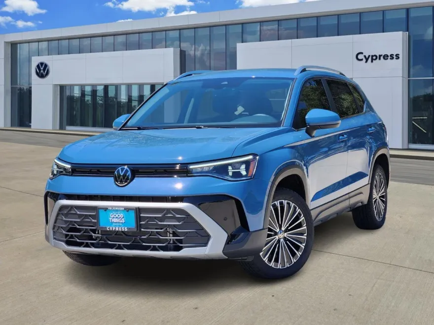 2025 Volkswagen Taos SE photo 1