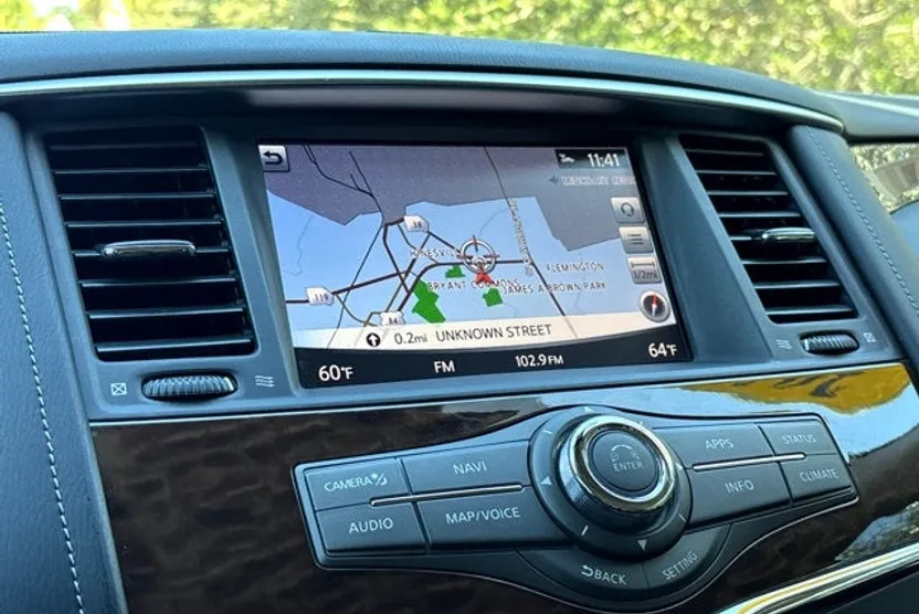 2018 Nissan Armada SL photo 1