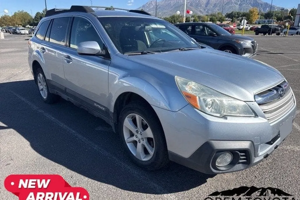 2014 Subaru Outback 2.5i Premium photo 1