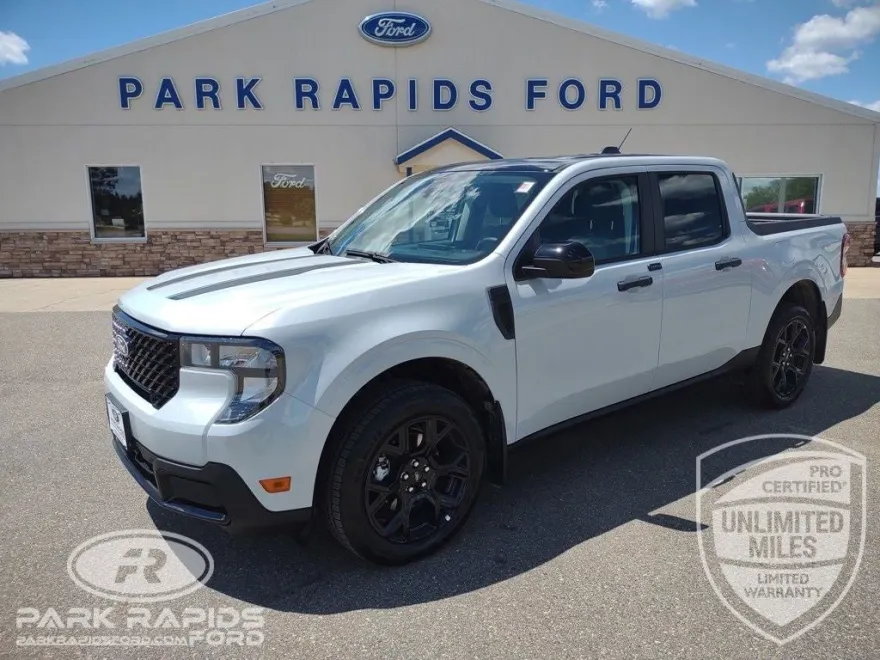 2025 Ford Maverick XLT photo 1