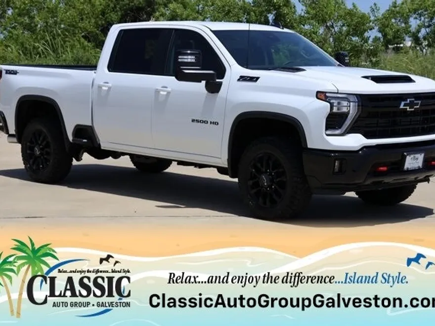 2025 Chevrolet Silverado 2500HD LT photo 1