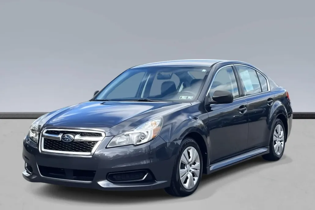 2013 Subaru Legacy 2.5i photo 1