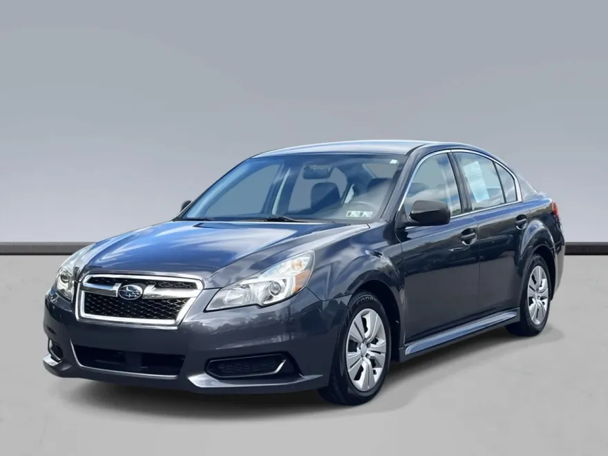2013 Subaru Legacy 2.5i photo 1