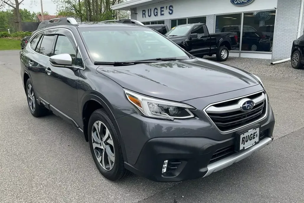 2021 Subaru Outback Touring XT photo 1